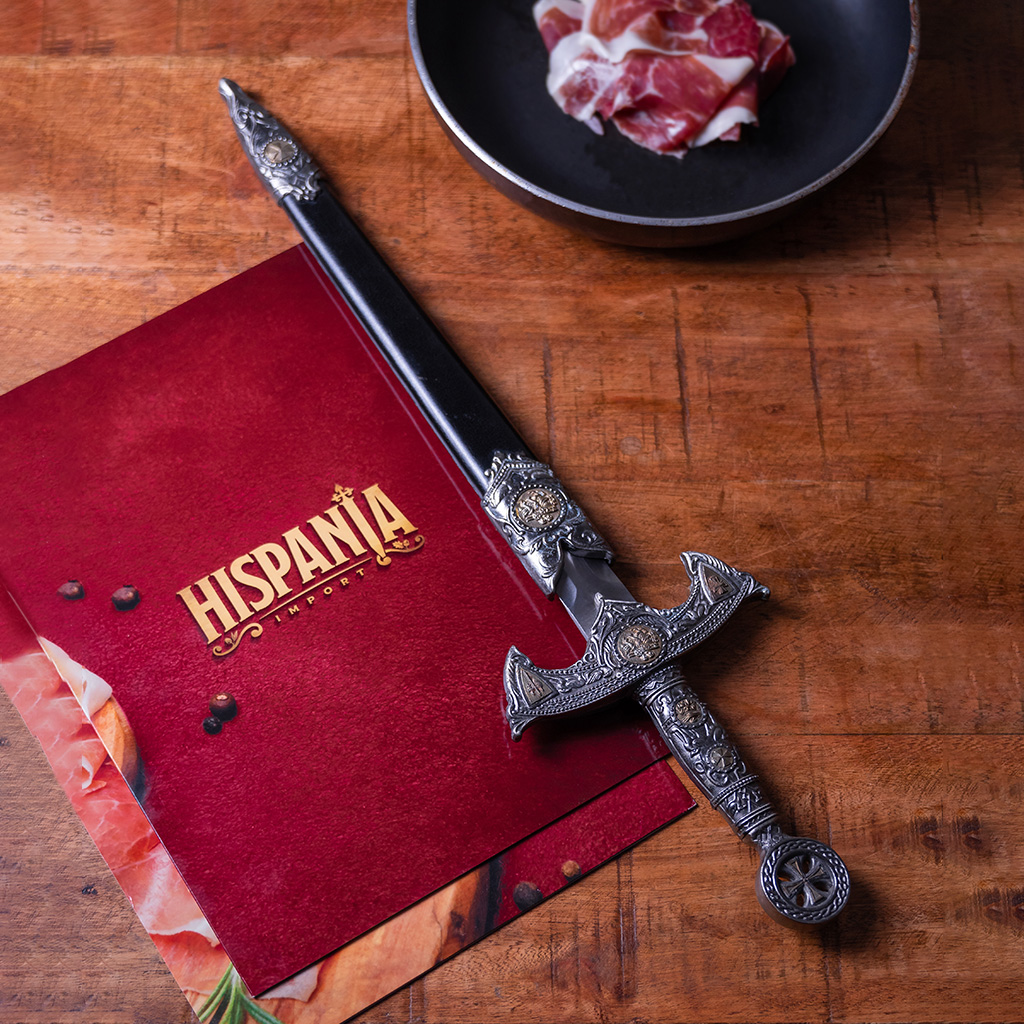 Hispania Import: Marca que simboliza a tradição e a qualidade dos produtos alimentícios da Península Ibérica. Descubra o sabor autêntico do jamón, azeite, turrón e mais.
